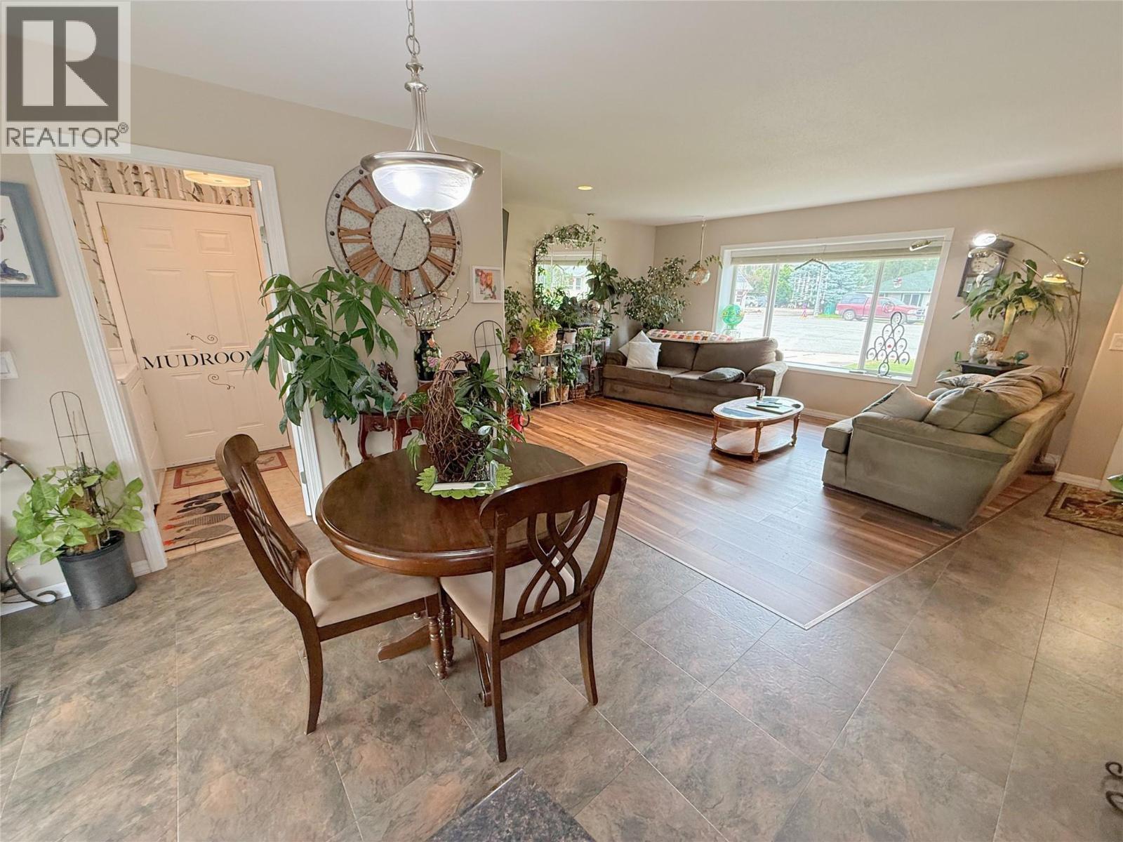 8 Eagle Crescent, Princeton, BC - Indoor