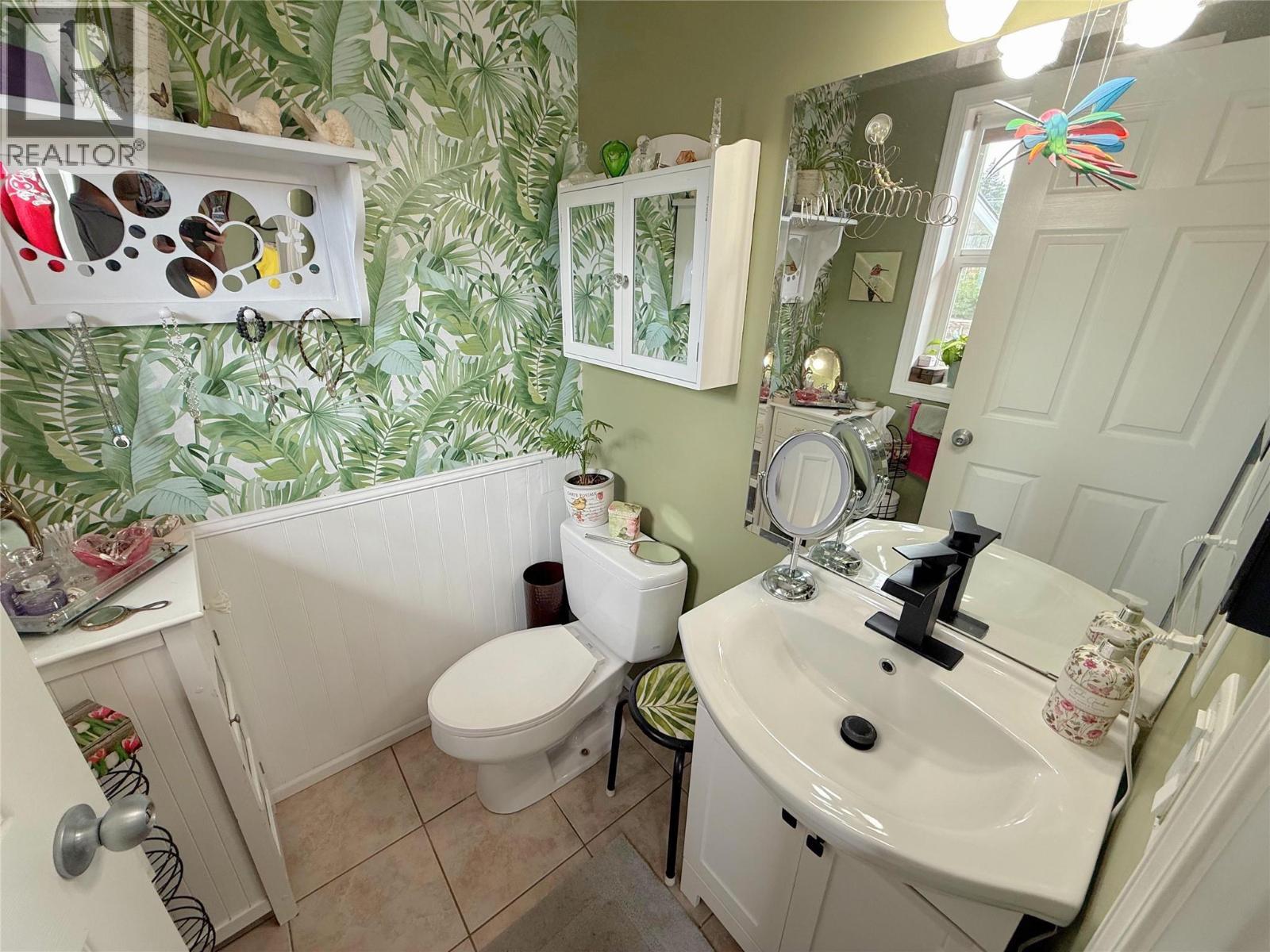 8 Eagle Crescent, Princeton, BC - Indoor Photo Showing Bathroom