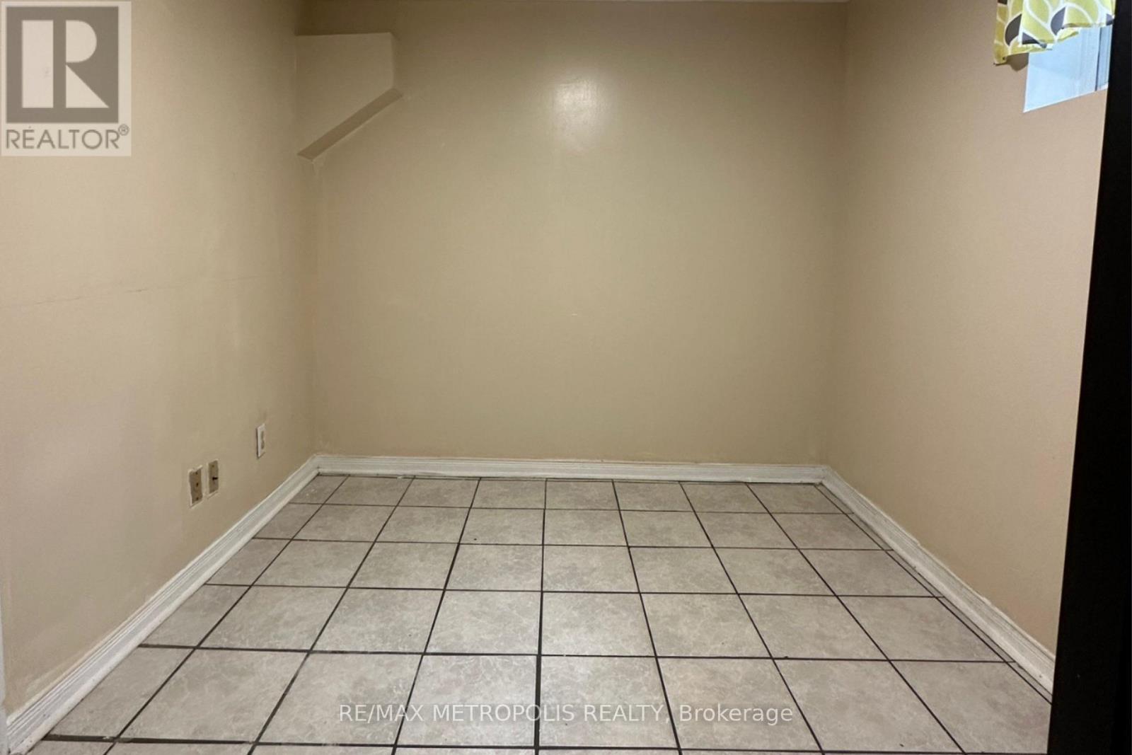 Bsmt A - 112 Brantwood Drive, Toronto, ON - Indoor Photo Showing Other Room