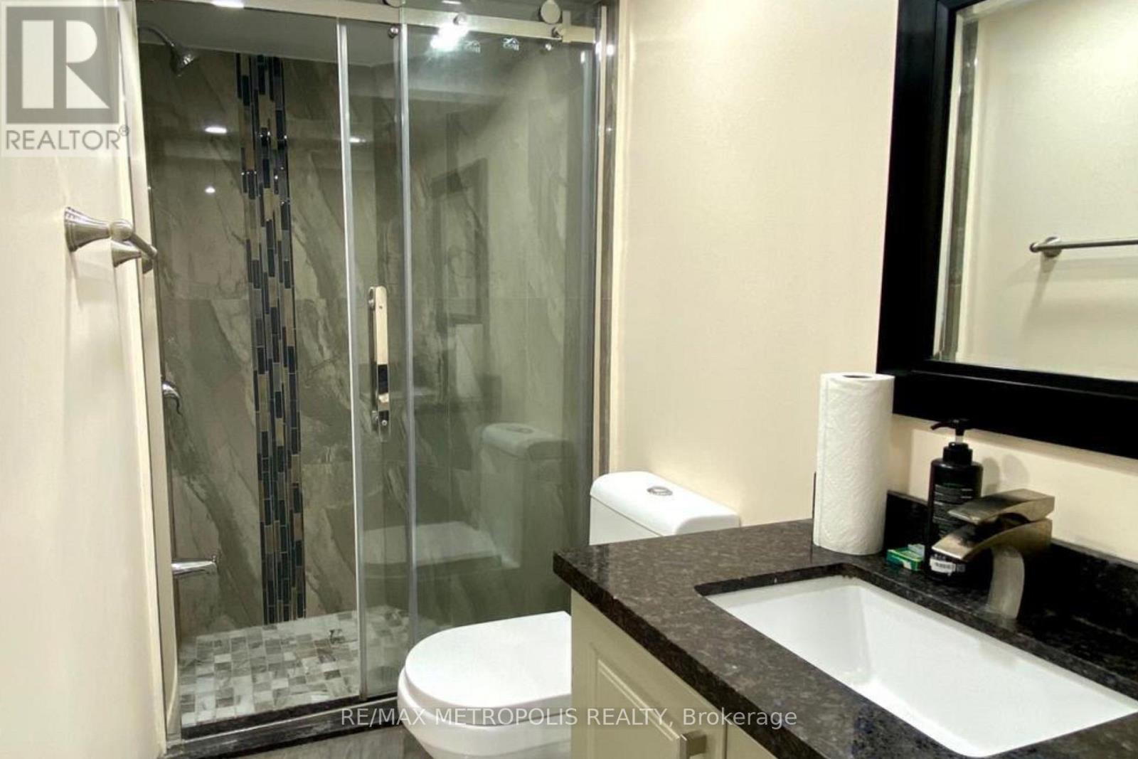 Bsmt A - 112 Brantwood Drive, Toronto, ON - Indoor Photo Showing Bathroom