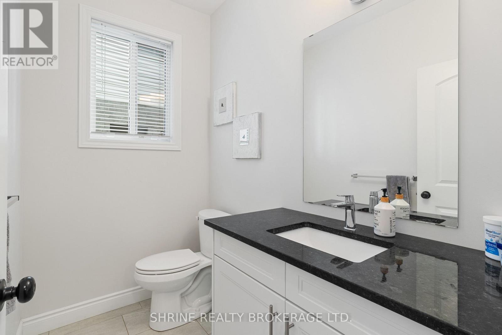 3719 Somerston Crescent, London South (South W), ON - Indoor Photo Showing Bathroom