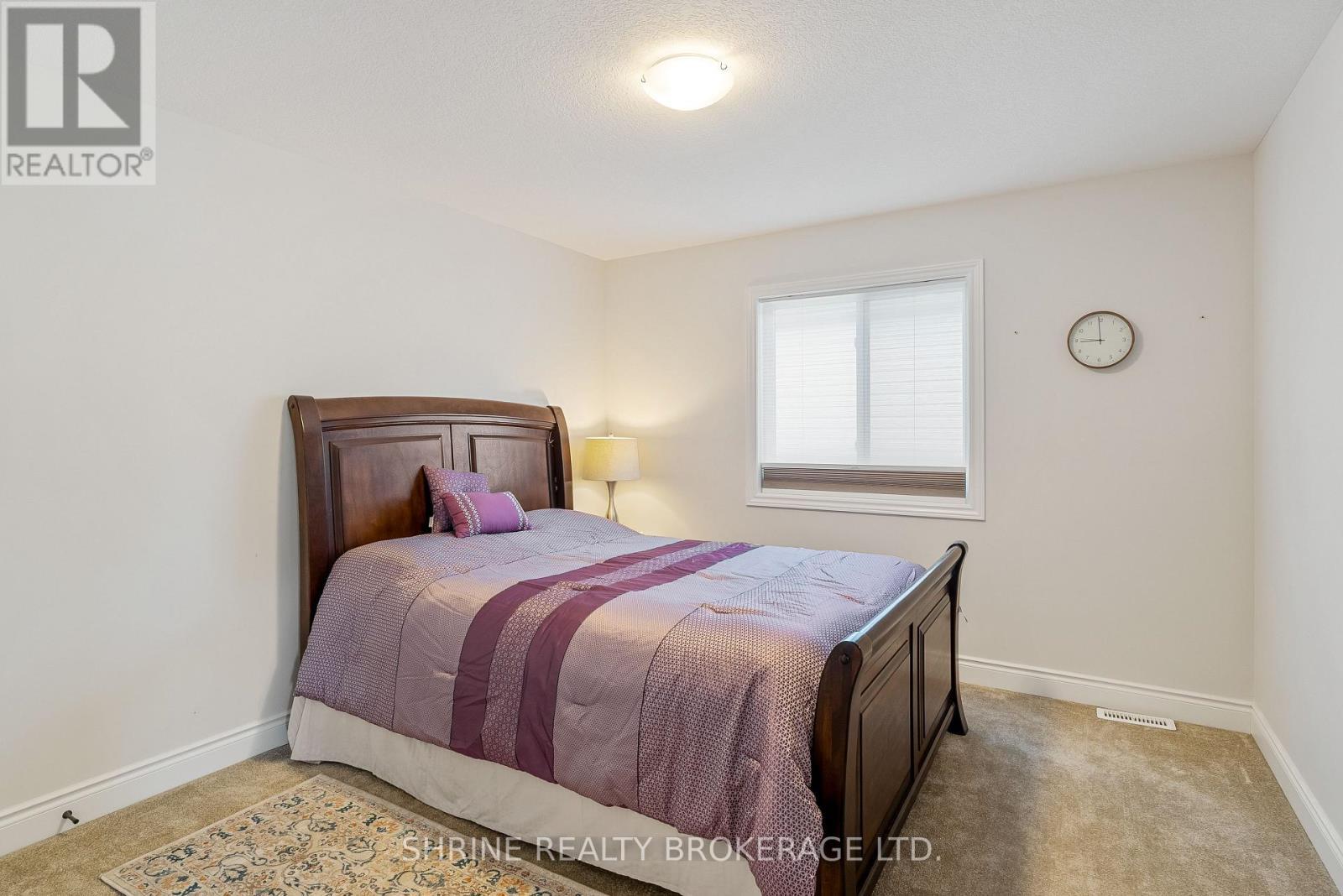 3719 Somerston Crescent, London South (South W), ON - Indoor Photo Showing Bedroom