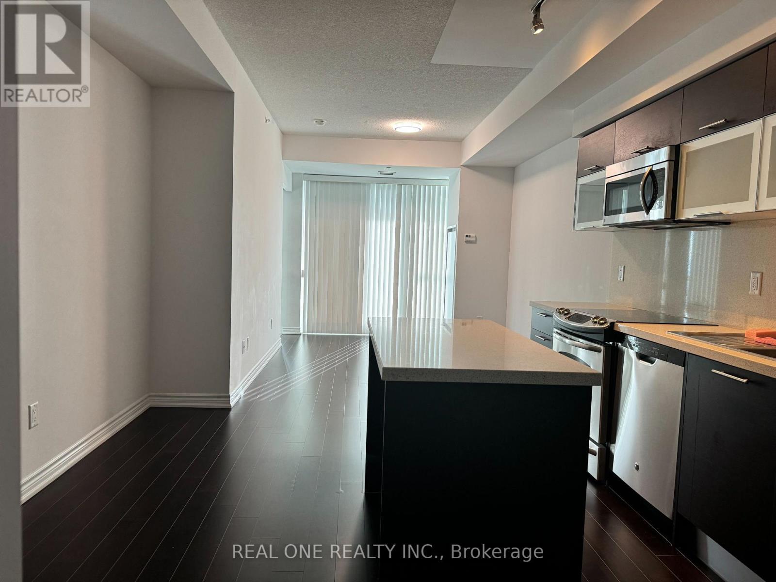 4208 - 386 Yonge Street, Toronto, ON - Indoor Photo Showing Kitchen