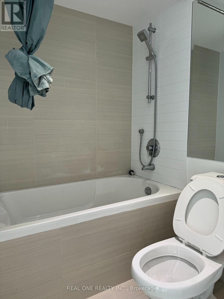 4208 - 386 Yonge Street, Toronto, ON - Indoor Photo Showing Bathroom