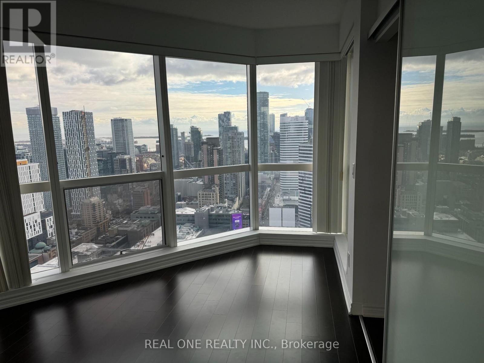 4208 - 386 Yonge Street, Toronto, ON - Indoor Photo Showing Other Room