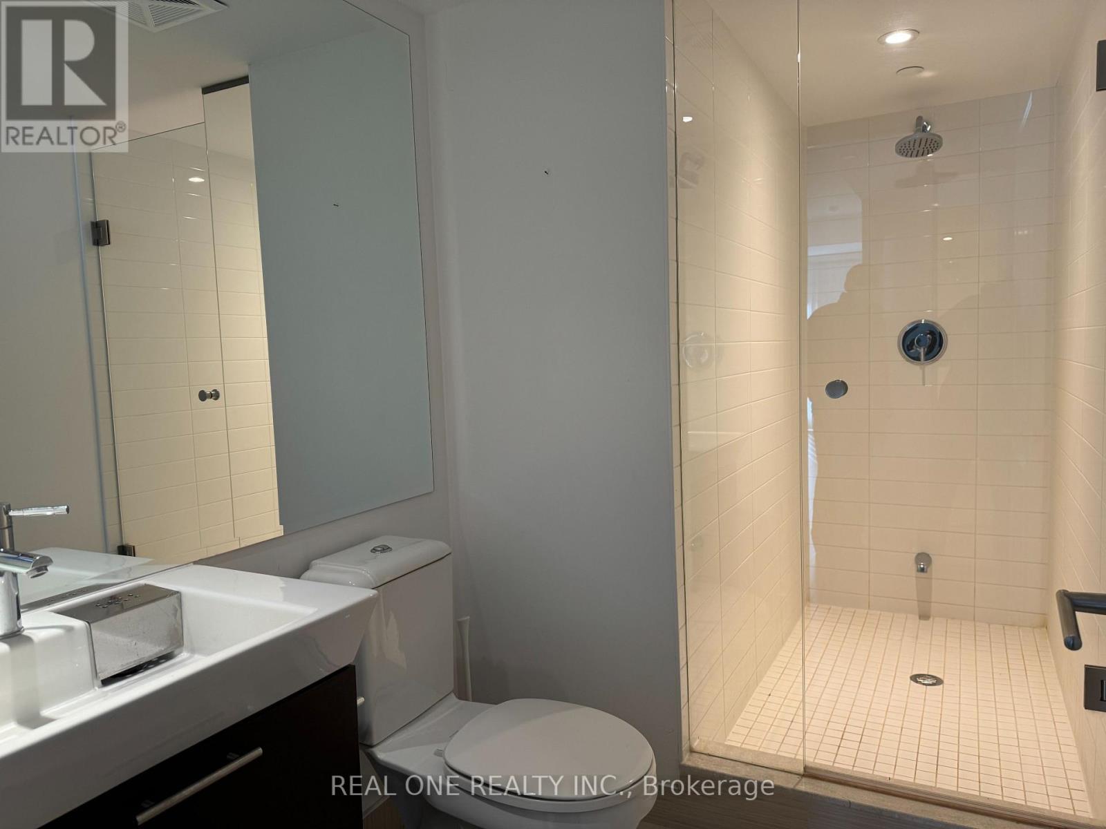 4208 - 386 Yonge Street, Toronto, ON - Indoor Photo Showing Bathroom