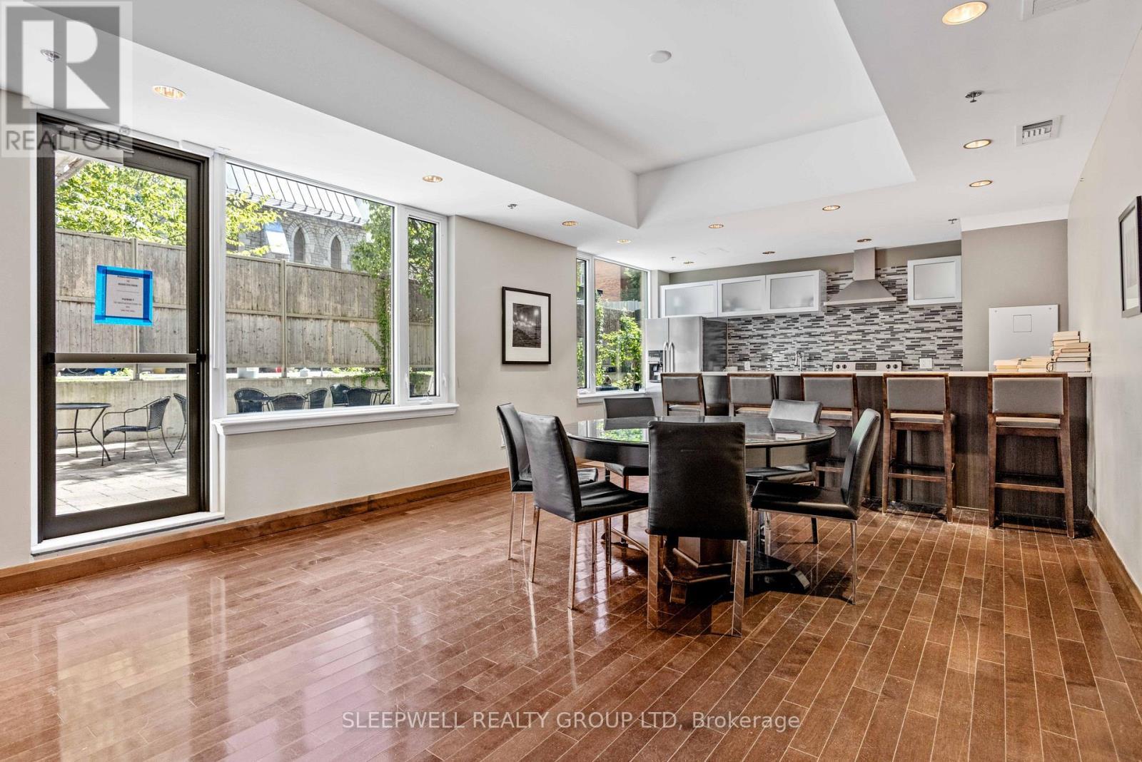 1212 - 238 Besserer Street, Ottawa, ON - Indoor Photo Showing Dining Room