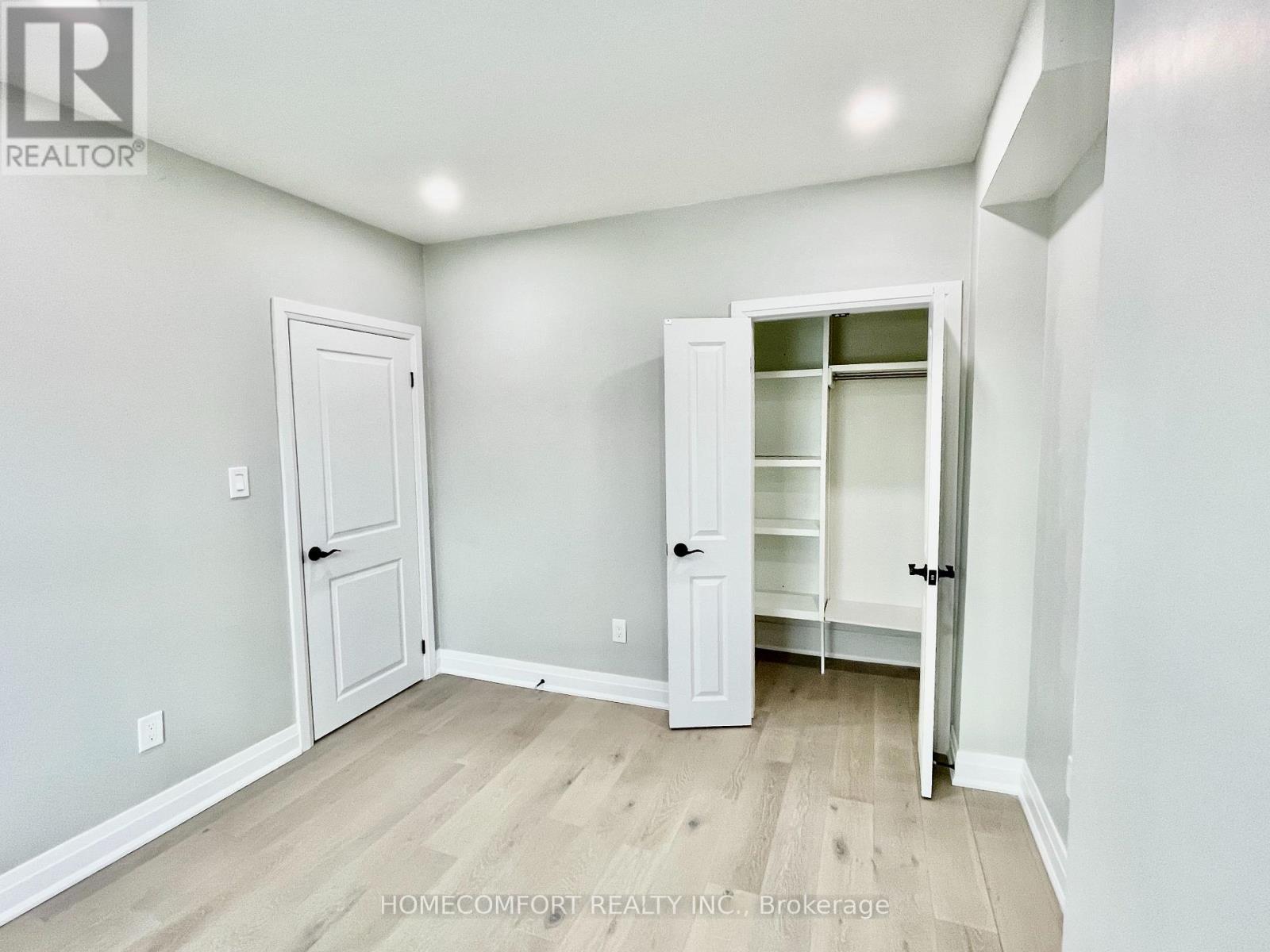 Upper - 20 St Clair Gardens, Toronto, ON - Indoor Photo Showing Other Room