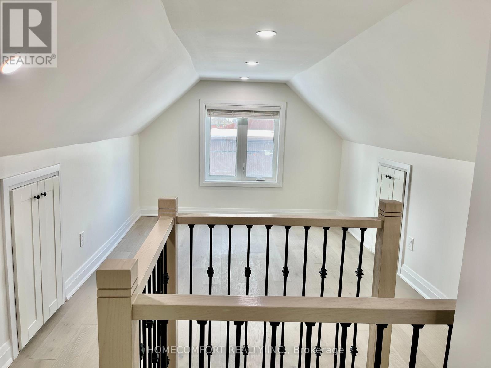 Upper - 20 St Clair Gardens, Toronto, ON - Indoor Photo Showing Other Room