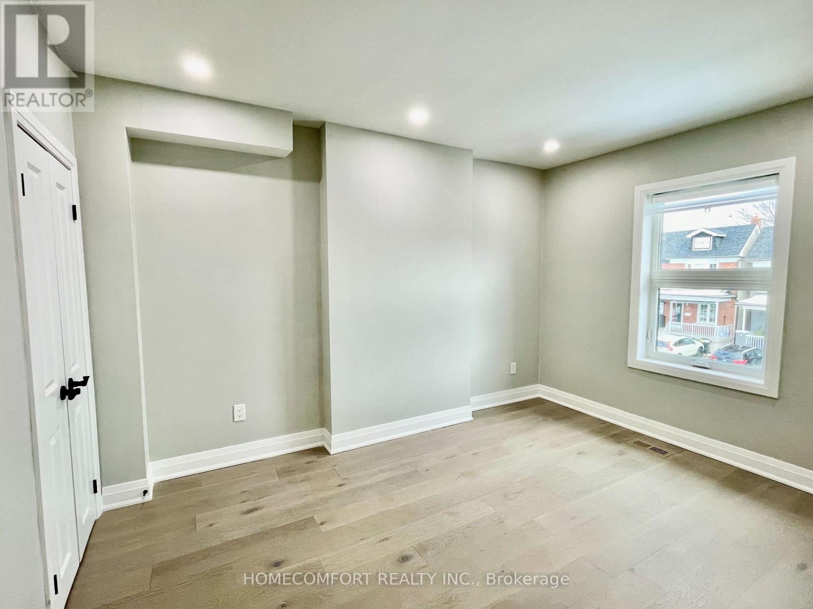 Upper - 20 St Clair Gardens, Toronto, ON - Indoor Photo Showing Other Room