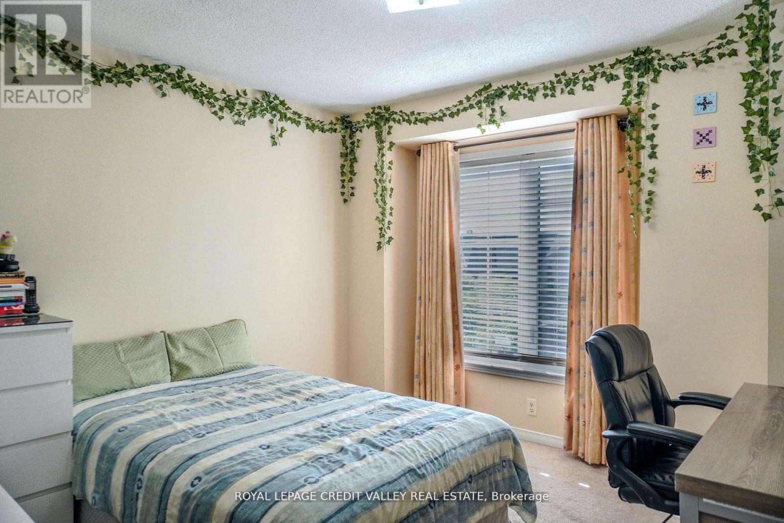 72 Kilrea Way, Brampton, ON - Indoor Photo Showing Bedroom