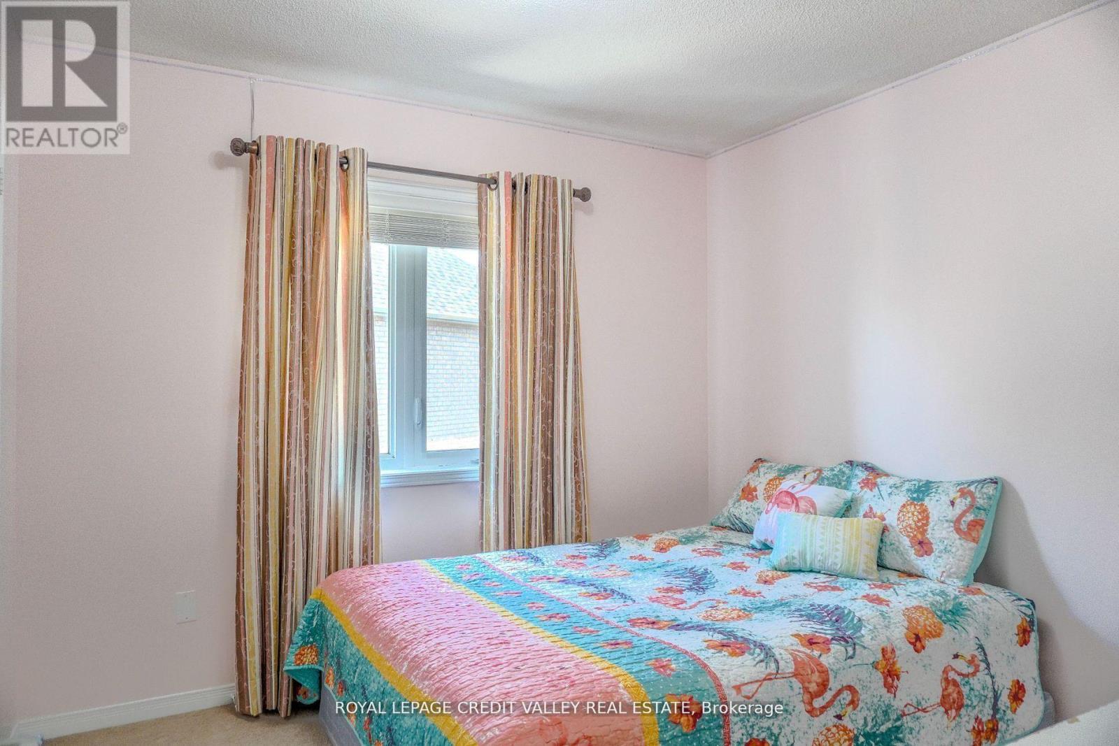 72 Kilrea Way, Brampton, ON - Indoor Photo Showing Bedroom