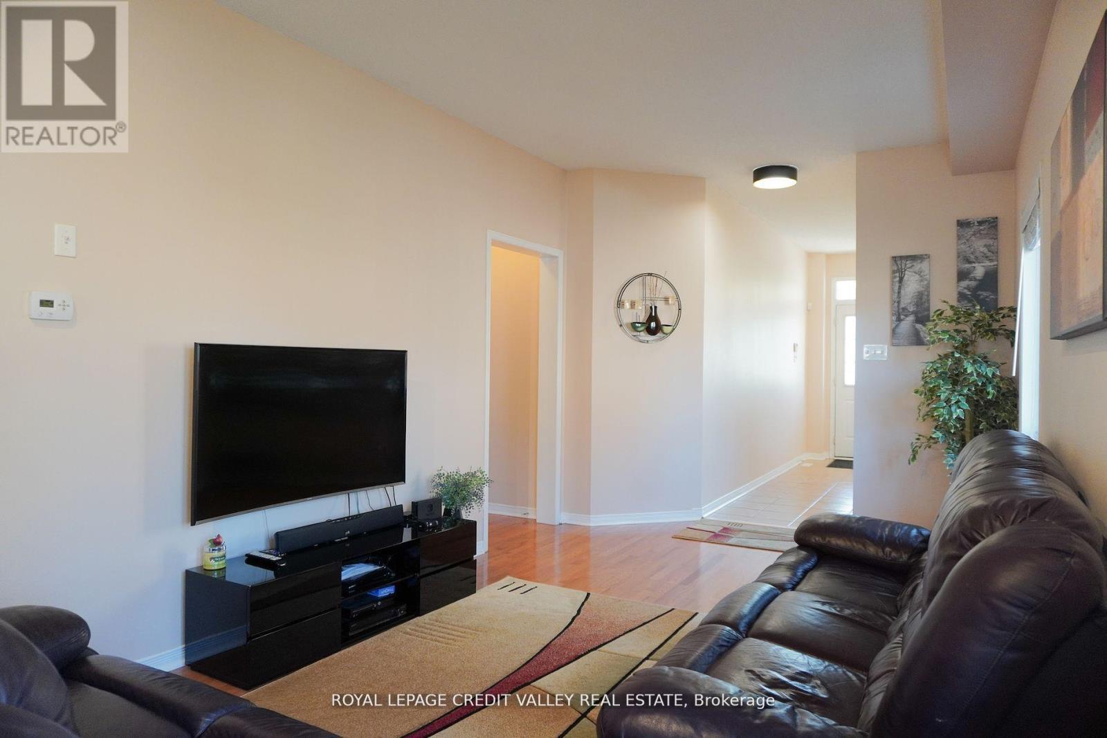 72 Kilrea Way, Brampton, ON - Indoor Photo Showing Living Room