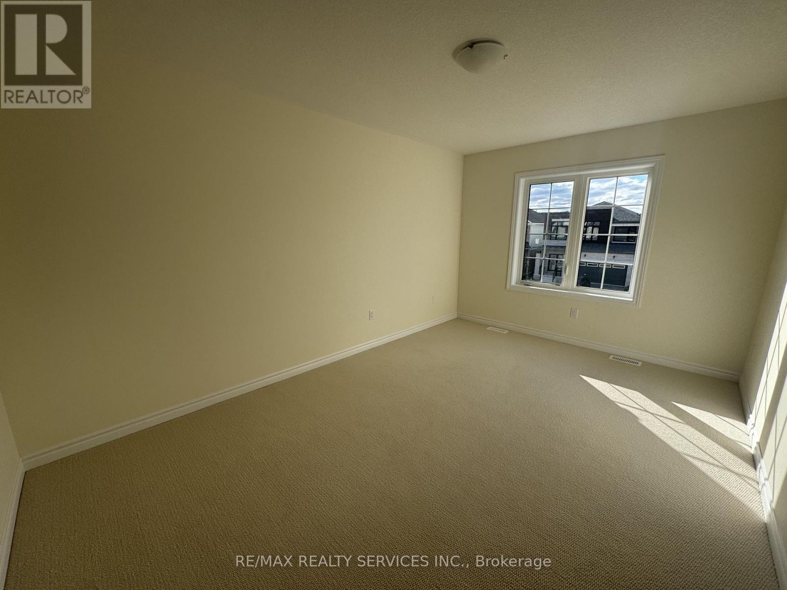 4 Gilham Way, Brant, ON - Indoor Photo Showing Other Room