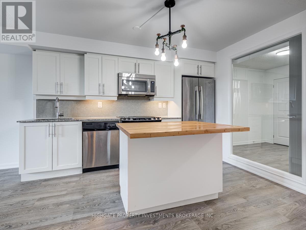 216 - 125 Western Battery Road, Toronto, ON - Indoor Photo Showing Kitchen With Upgraded Kitchen
