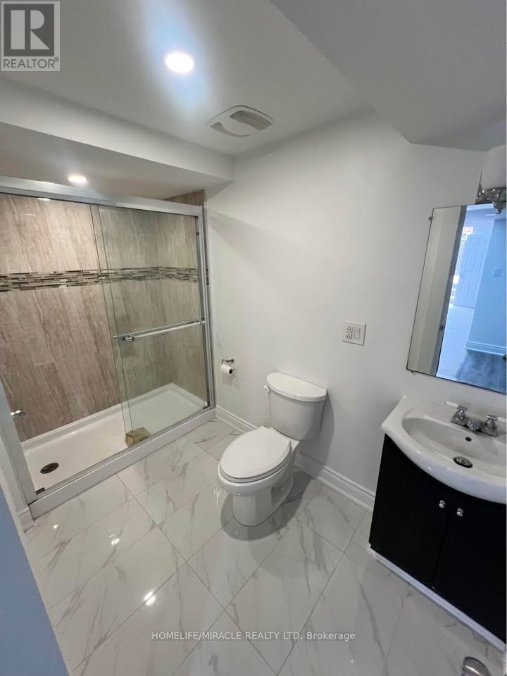 17 Portrush Trail, Brampton, ON - Indoor Photo Showing Bathroom