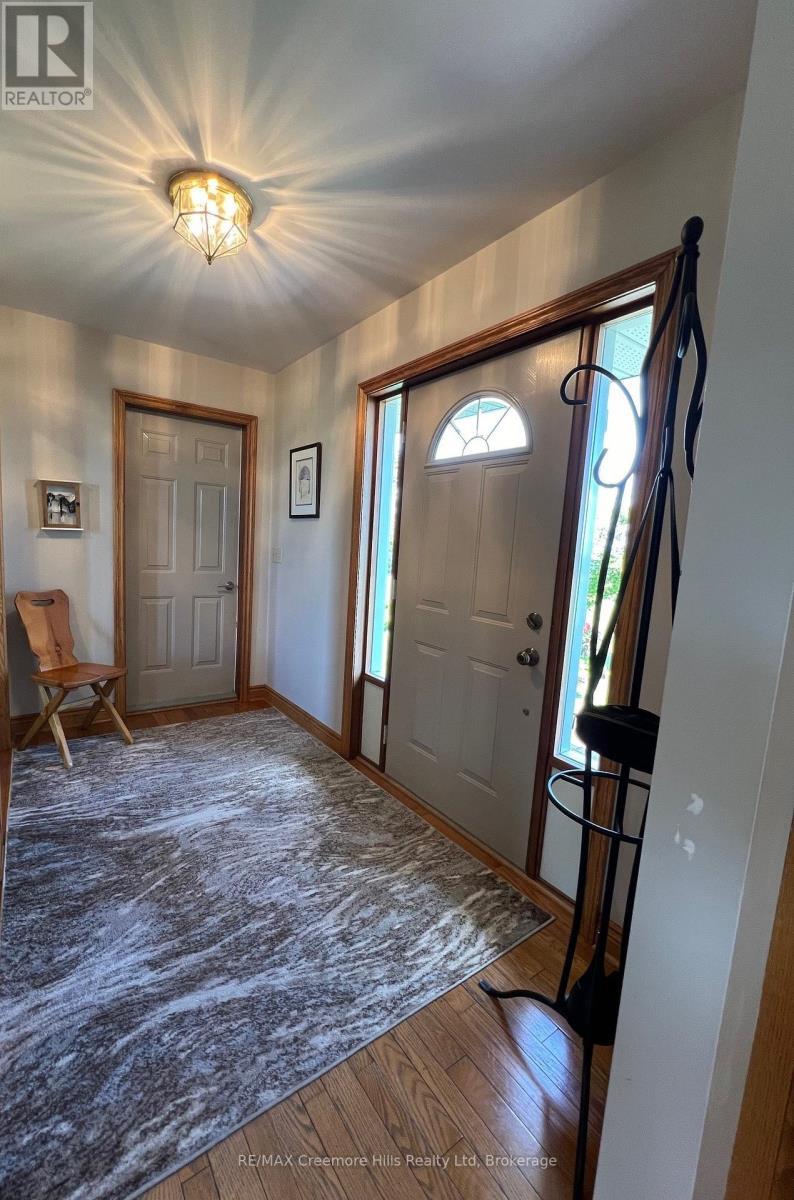 2332 Centre Line, Clearview, ON - Indoor Photo Showing Other Room