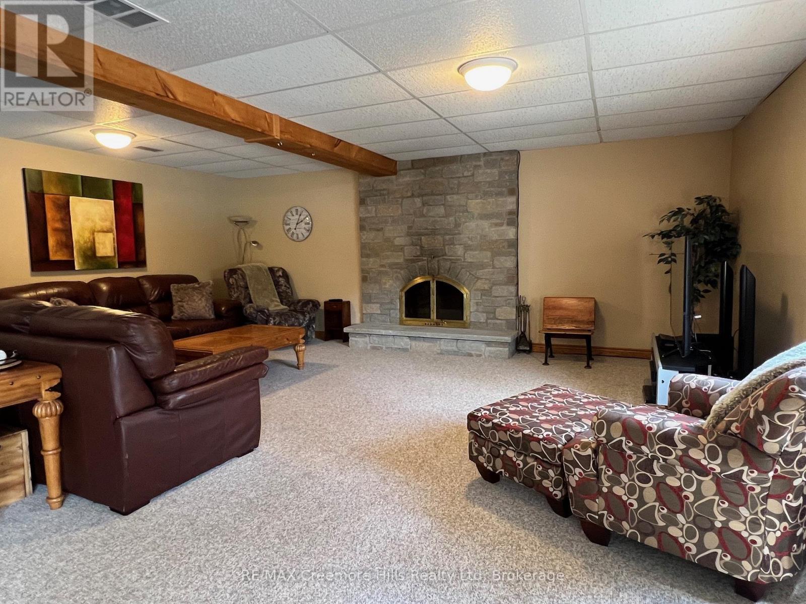 2332 Centre Line, Clearview, ON - Indoor Photo Showing Basement