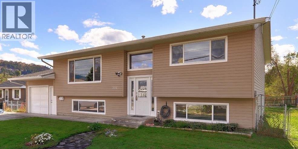 735 Belgo Road, Kelowna, BC - Outdoor With Exterior