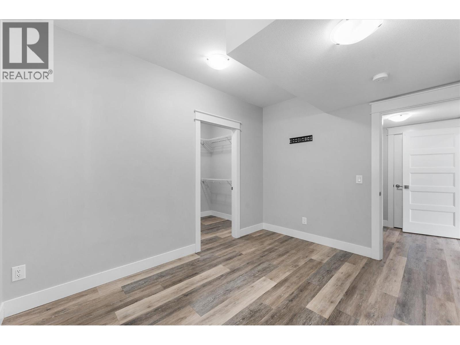 Suite - 2600 Paramount Drive, West Kelowna, BC - Indoor Photo Showing Other Room