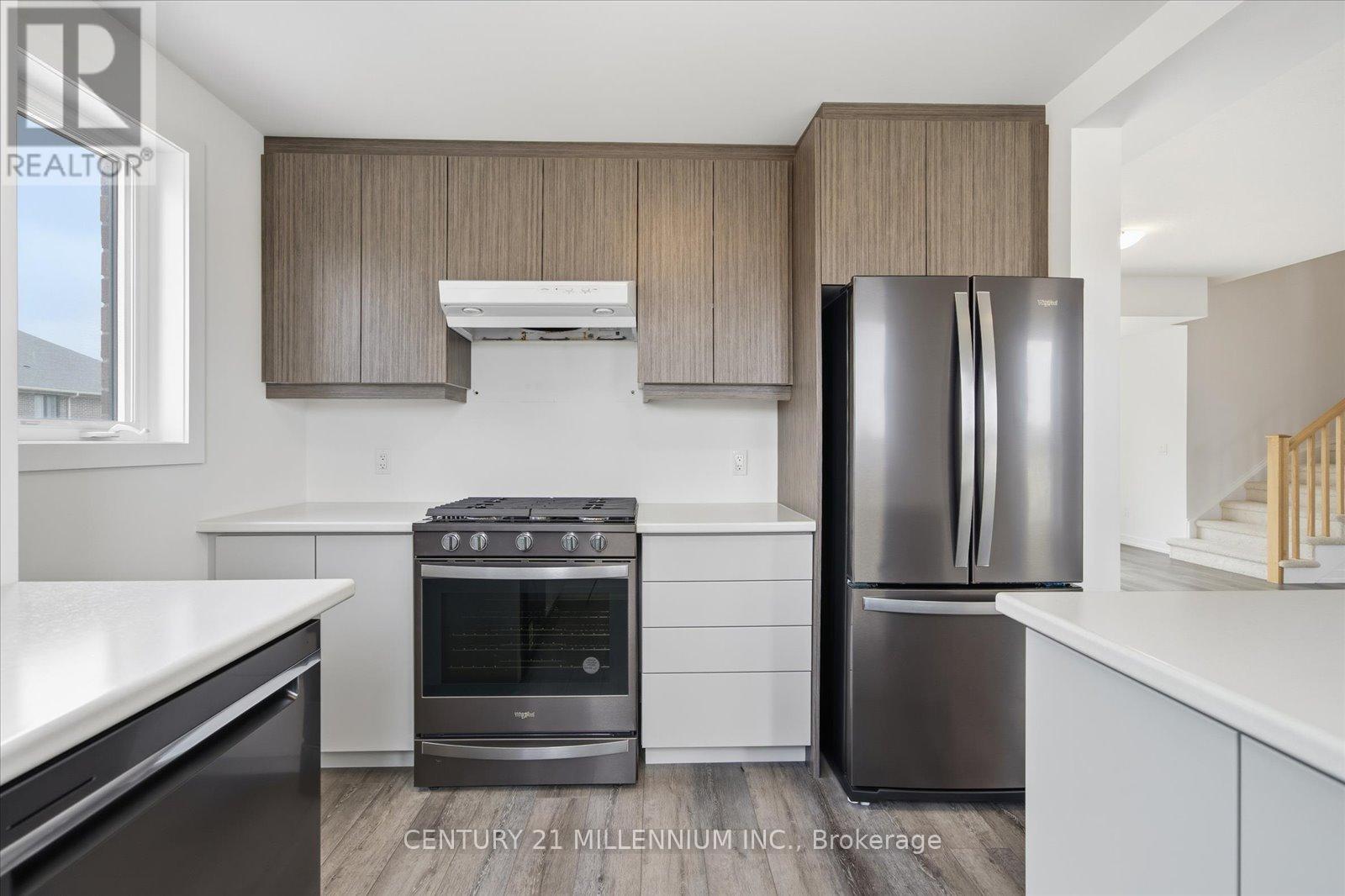 2 - 62 Kenesky Drive, Hamilton, ON - Indoor Photo Showing Kitchen