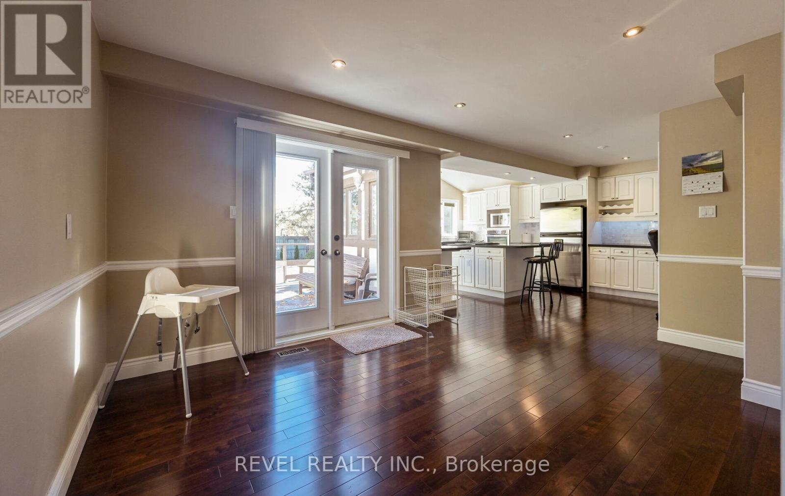 1034 Fredonia Drive, Mississauga, ON - Indoor Photo Showing Other Room