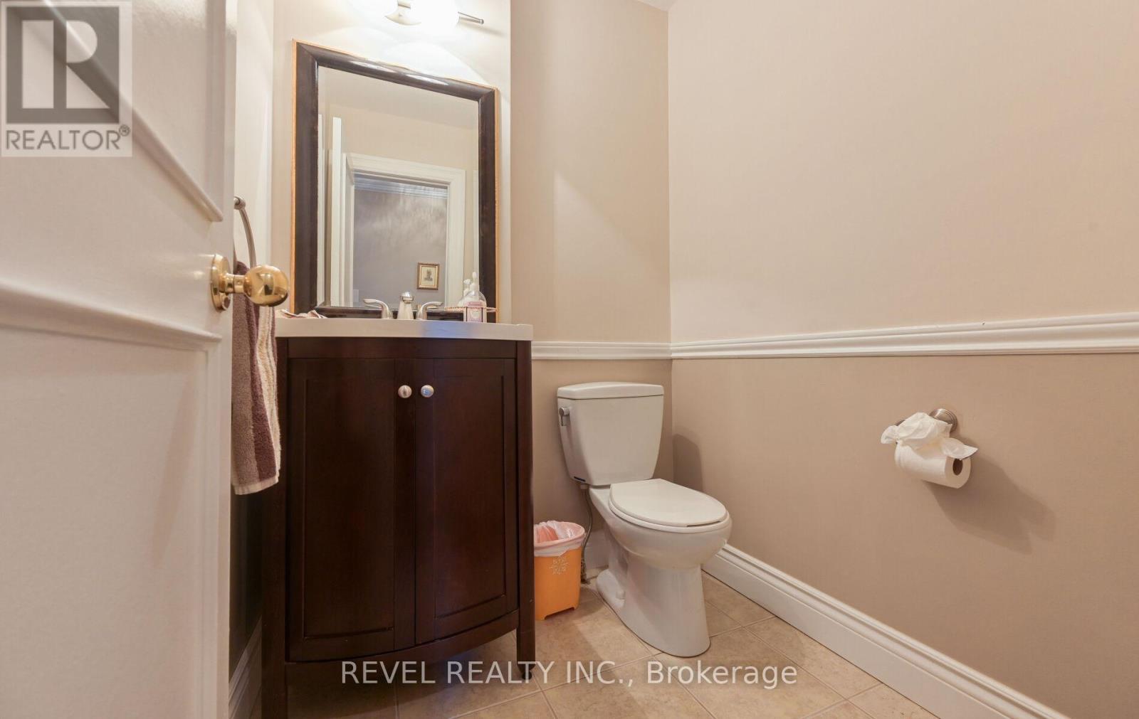 1034 Fredonia Drive, Mississauga, ON - Indoor Photo Showing Bathroom