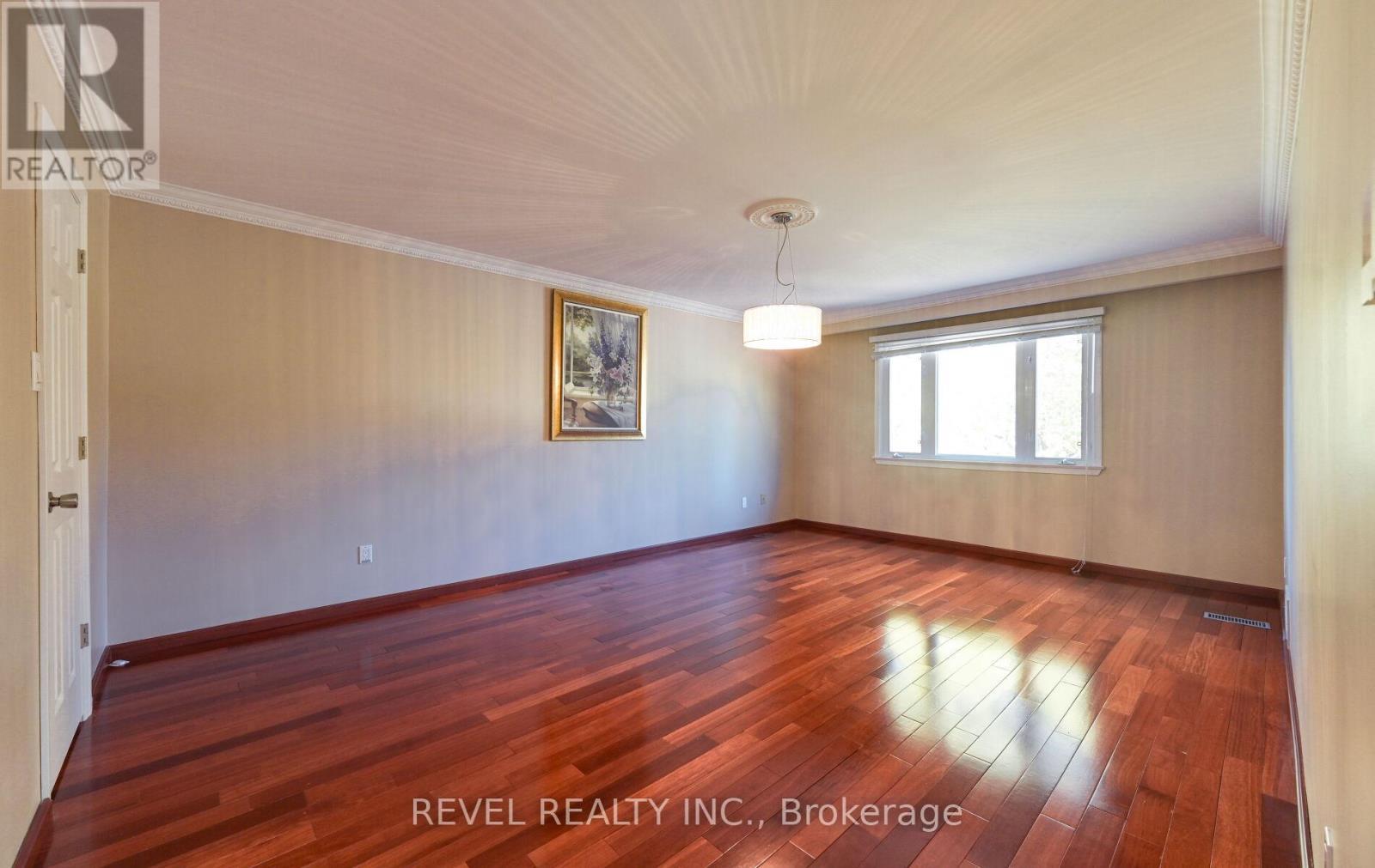 1034 Fredonia Drive, Mississauga, ON - Indoor Photo Showing Other Room
