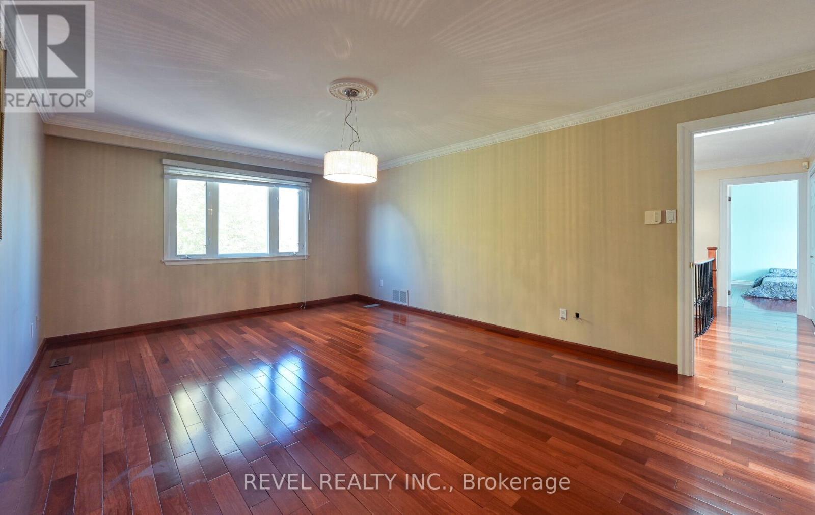 1034 Fredonia Drive, Mississauga, ON - Indoor Photo Showing Other Room