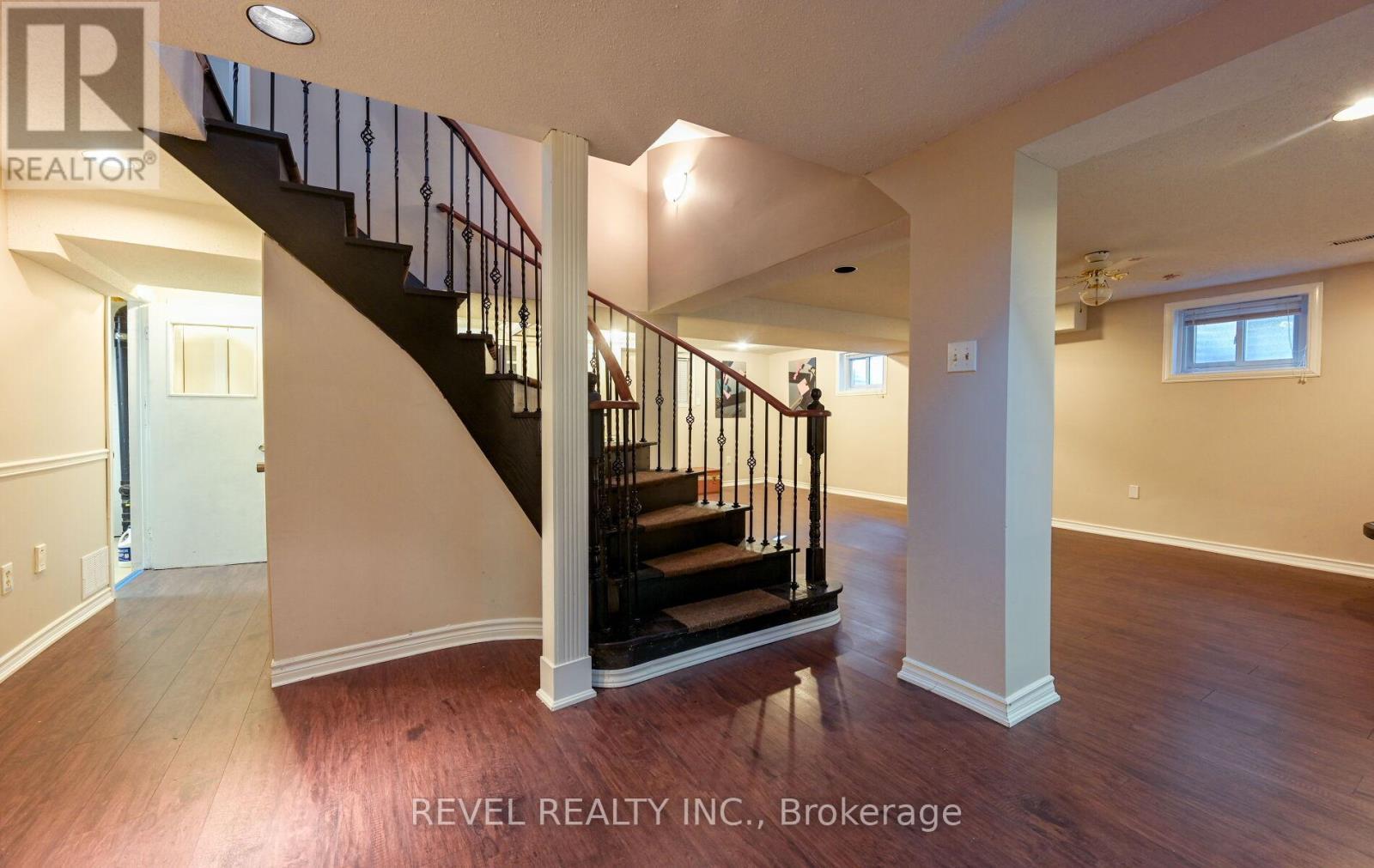 1034 Fredonia Drive, Mississauga, ON - Indoor Photo Showing Other Room