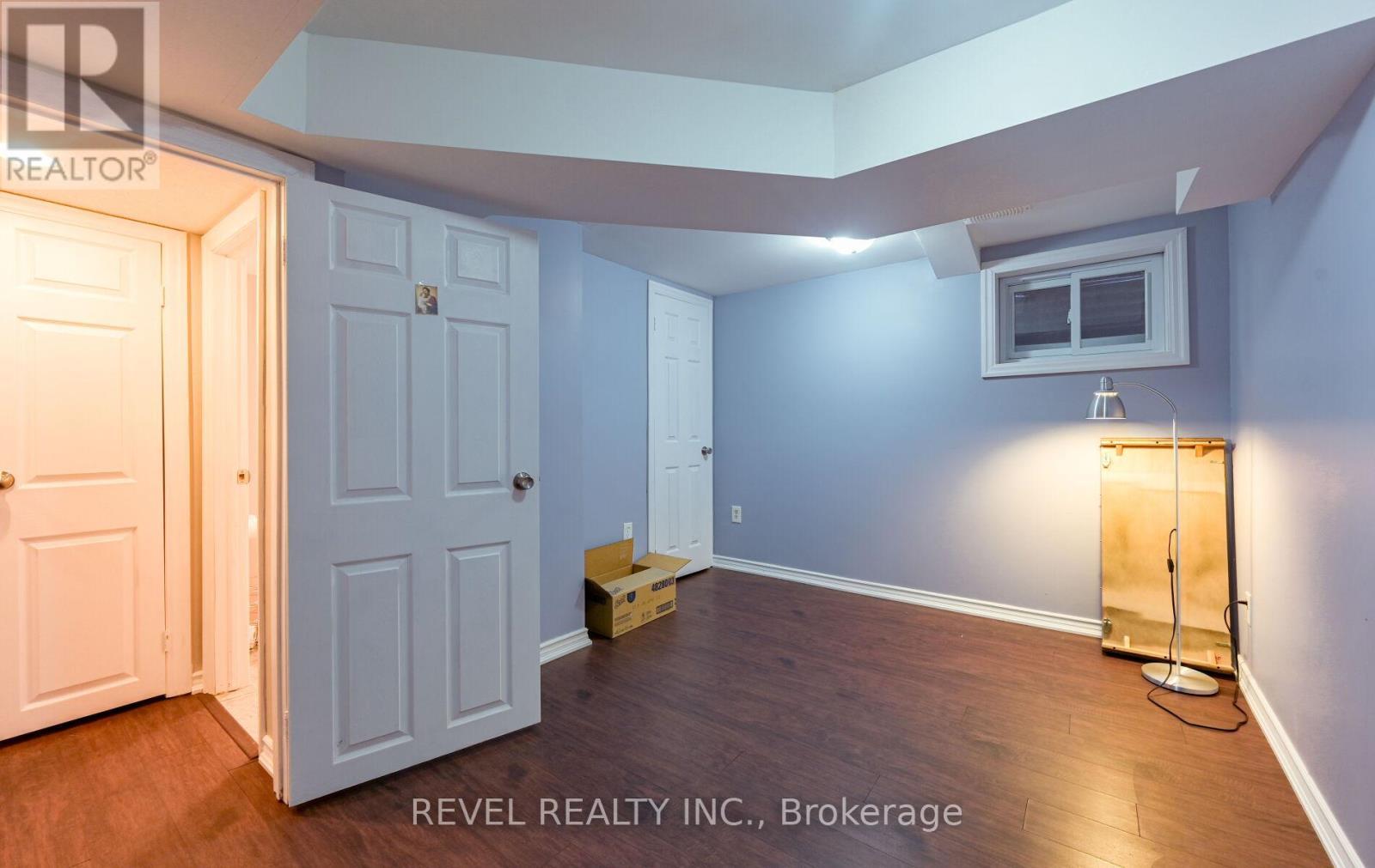 1034 Fredonia Drive, Mississauga, ON - Indoor Photo Showing Other Room