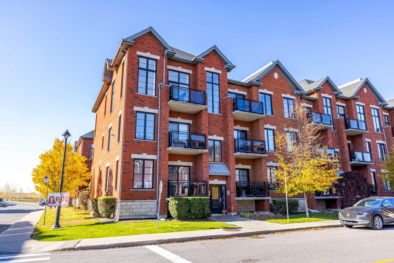 Façade - 301-2300 Rue Modigliani, Montréal (Saint-Laurent), QC - Outdoor With Facade