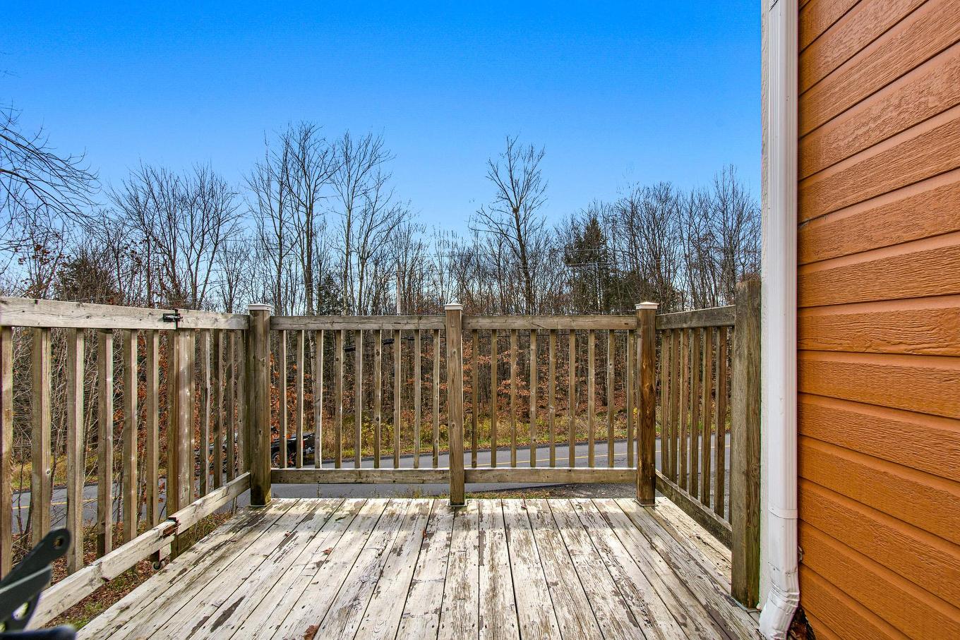 Balcon - 228 Ch. De La Carrière, Brownsburg-Chatham, QC - Outdoor With Deck Patio Veranda