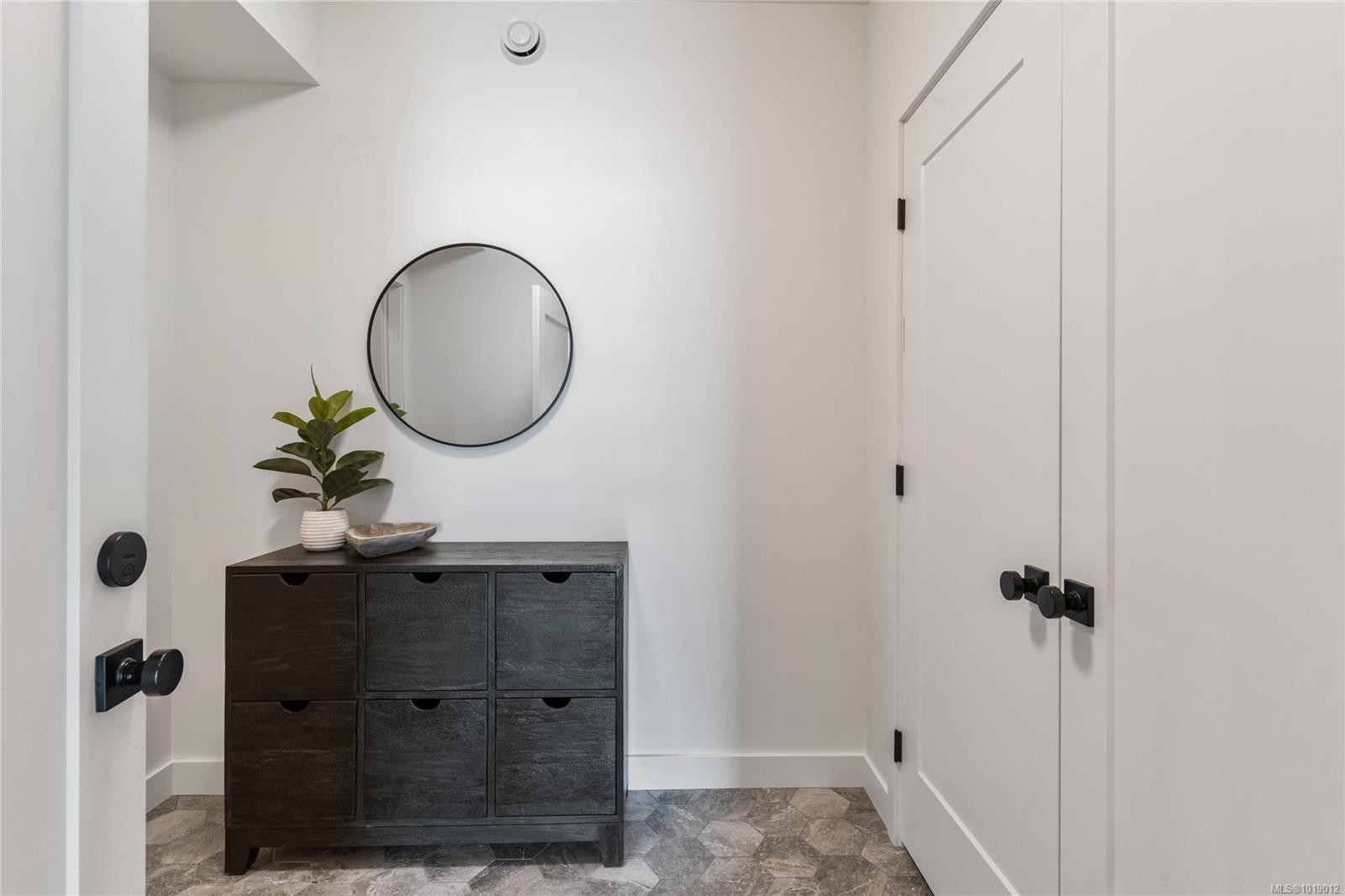 640 Medalist Ave, Colwood, BC