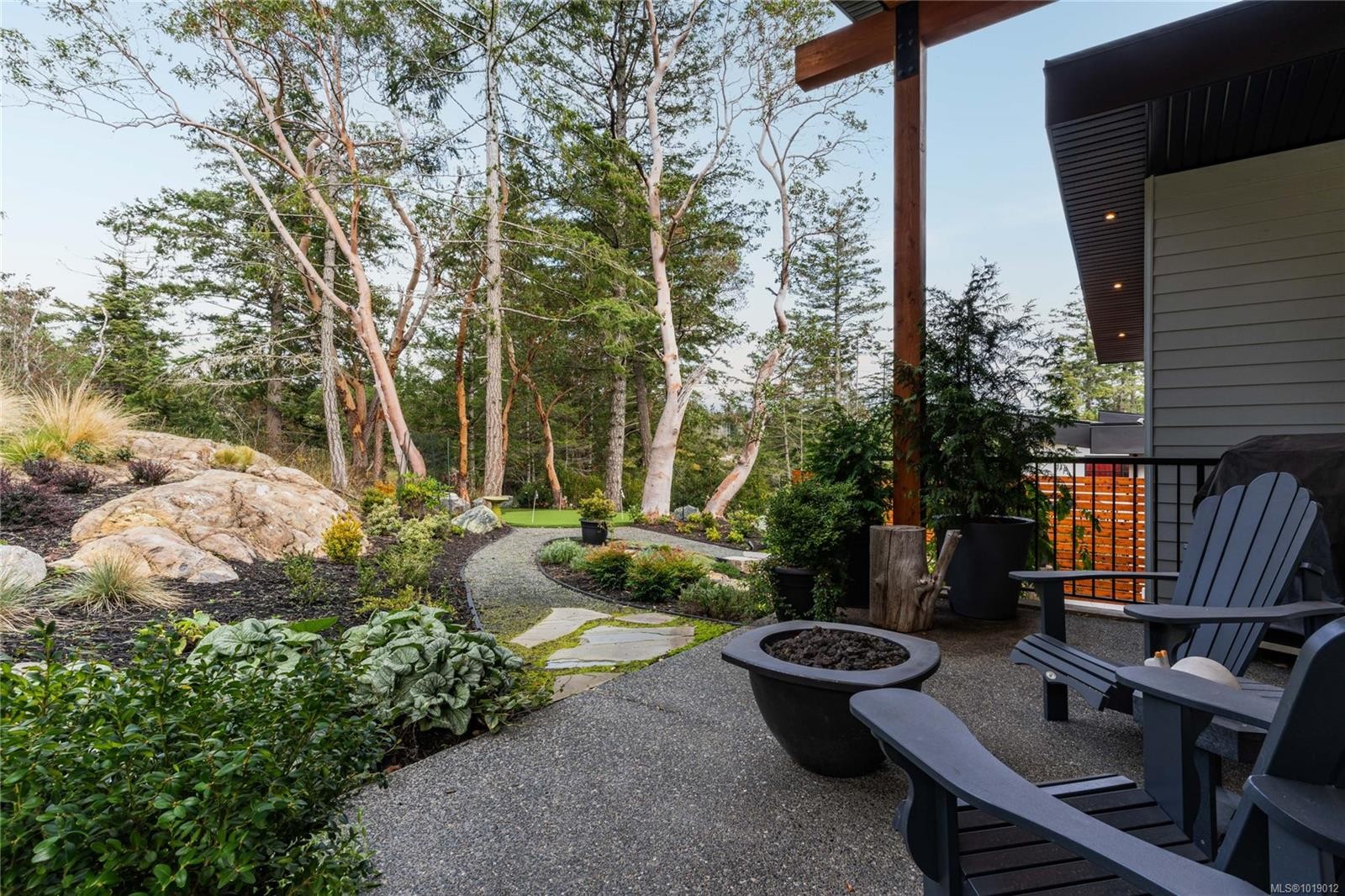 640 Medalist Ave, Colwood, BC