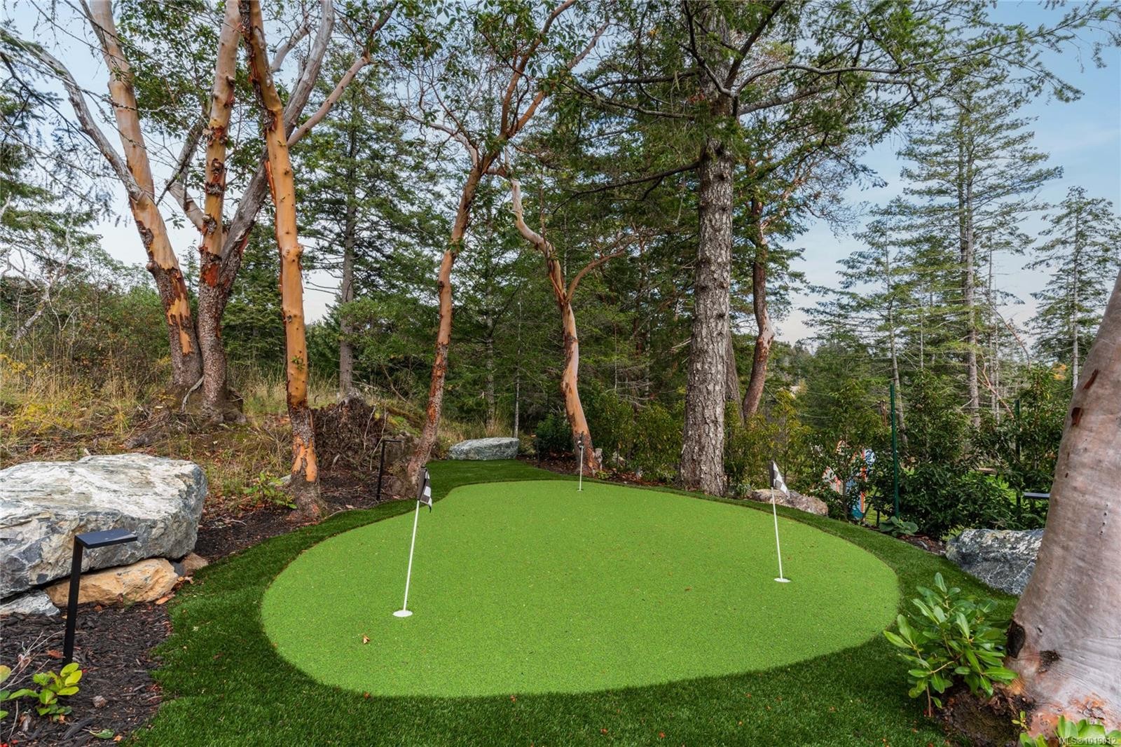 640 Medalist Ave, Colwood, BC