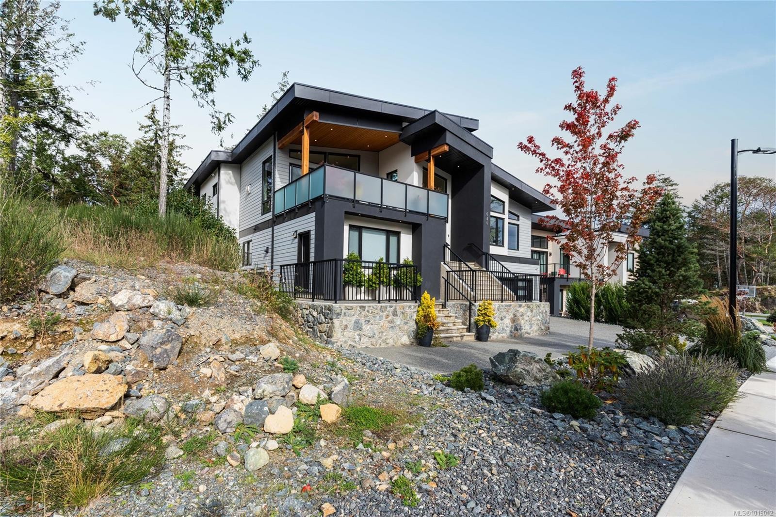 640 Medalist Ave, Colwood, BC