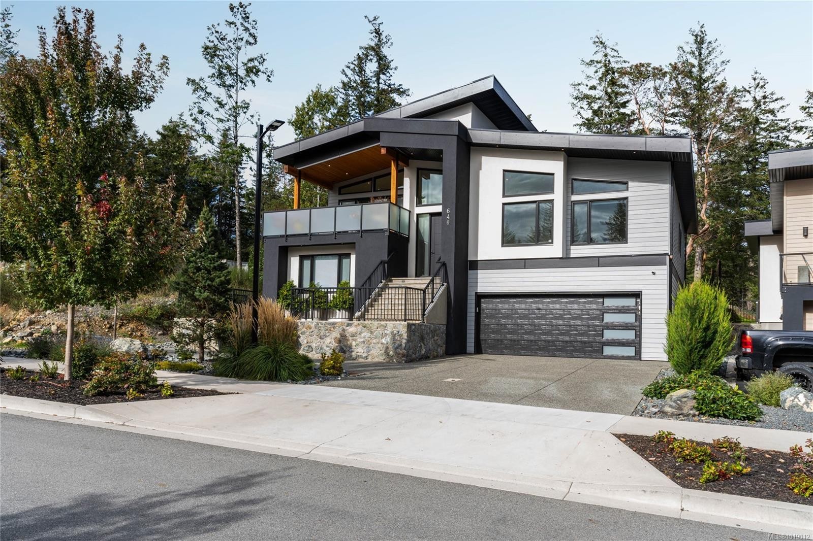 640 Medalist Ave, Colwood, BC