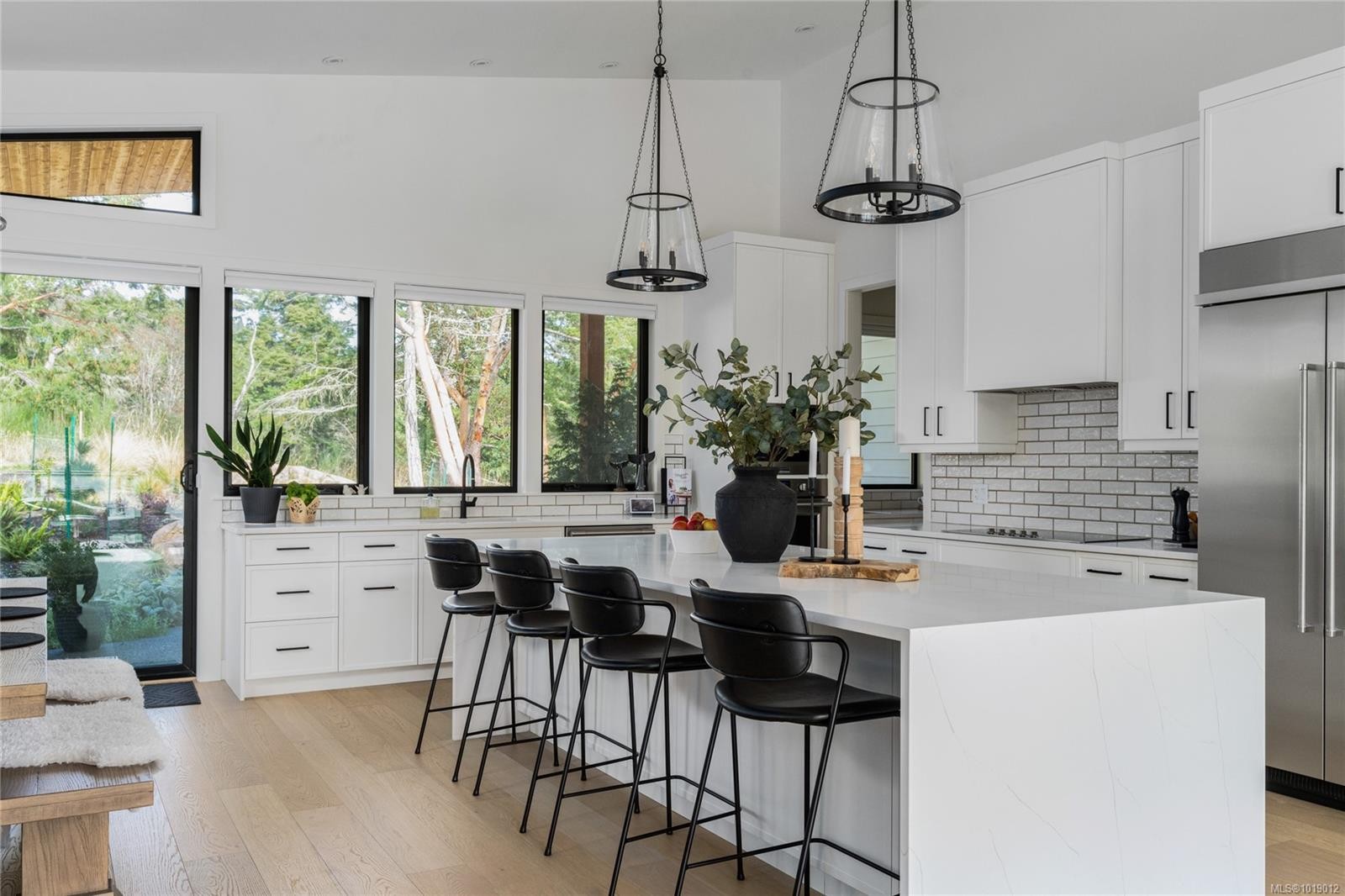 640 Medalist Ave, Colwood, BC