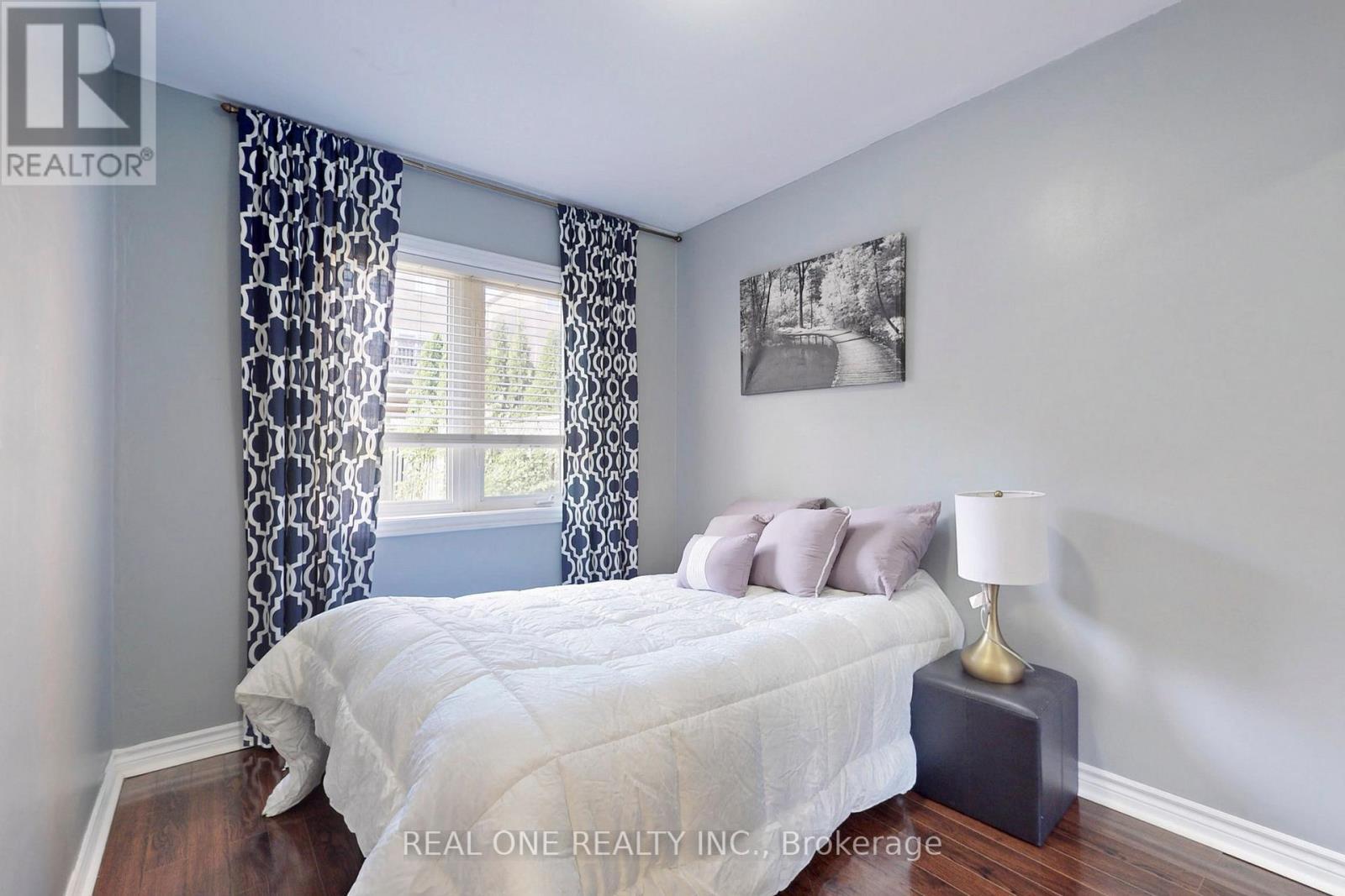 64 Sassafras Circle N, Vaughan, ON - Indoor Photo Showing Bedroom