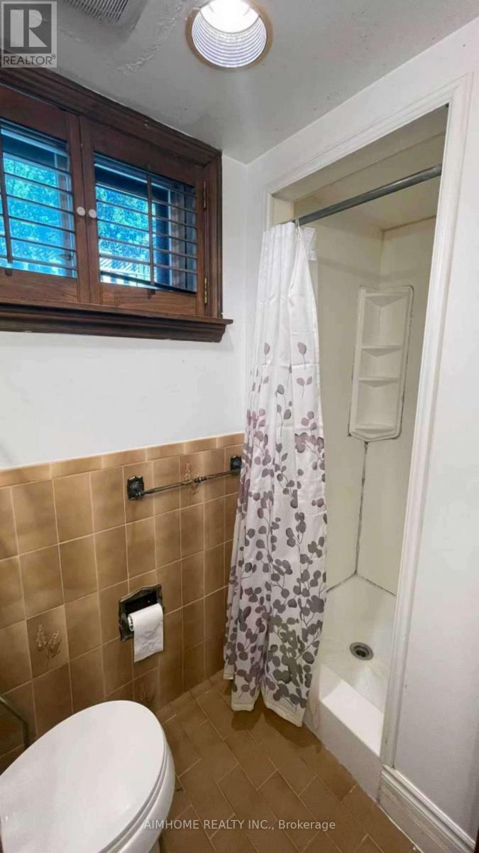 447 Longmore Street, Toronto, ON - Indoor Photo Showing Bathroom