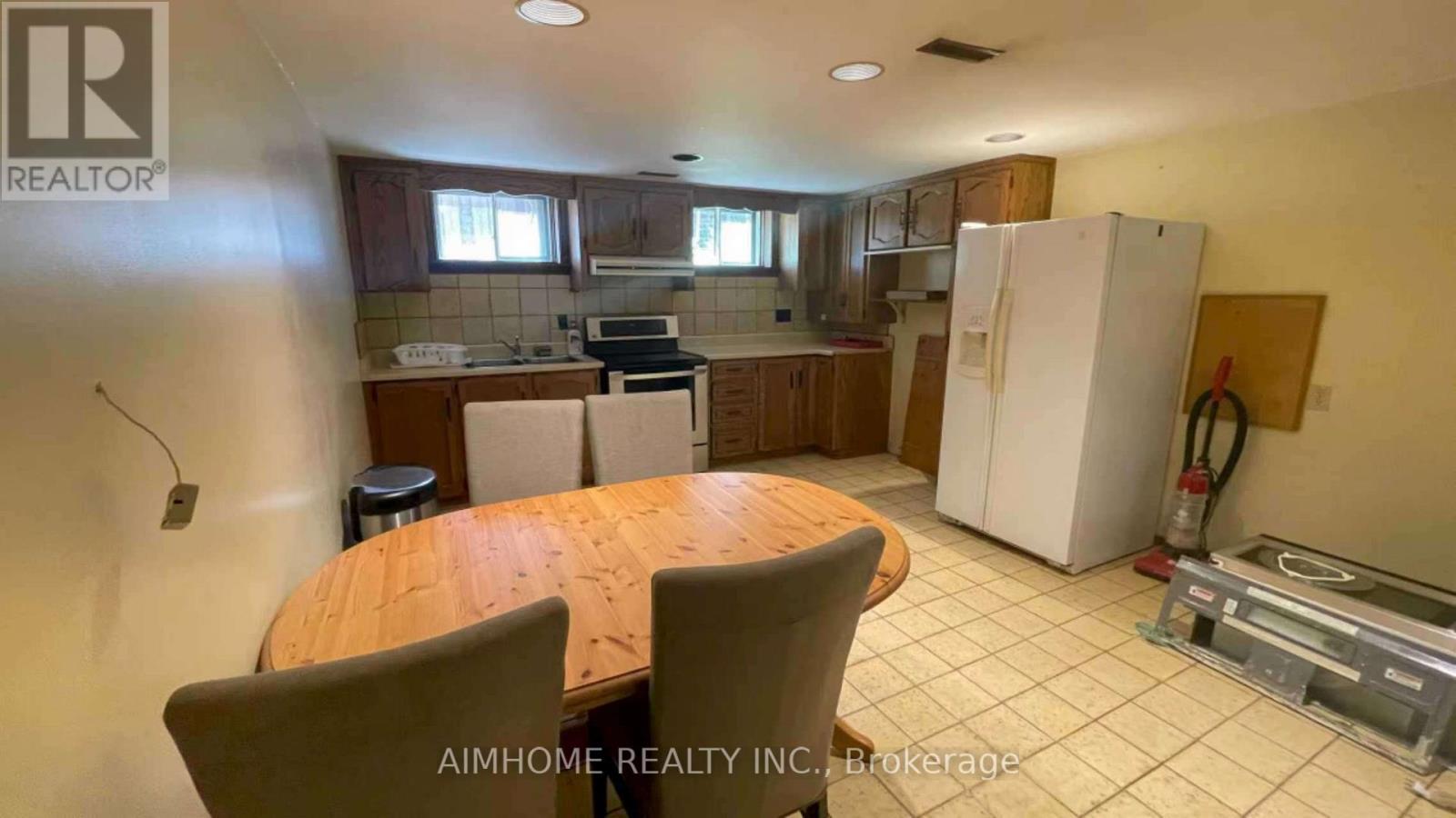 447 Longmore Street, Toronto, ON - Indoor