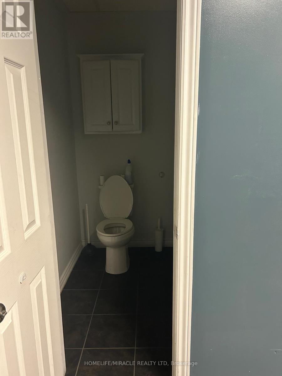 1700 Sismet Road, Mississauga, ON