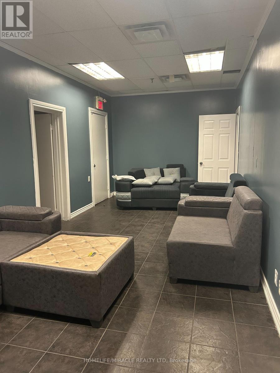 1700 Sismet Road, Mississauga, ON