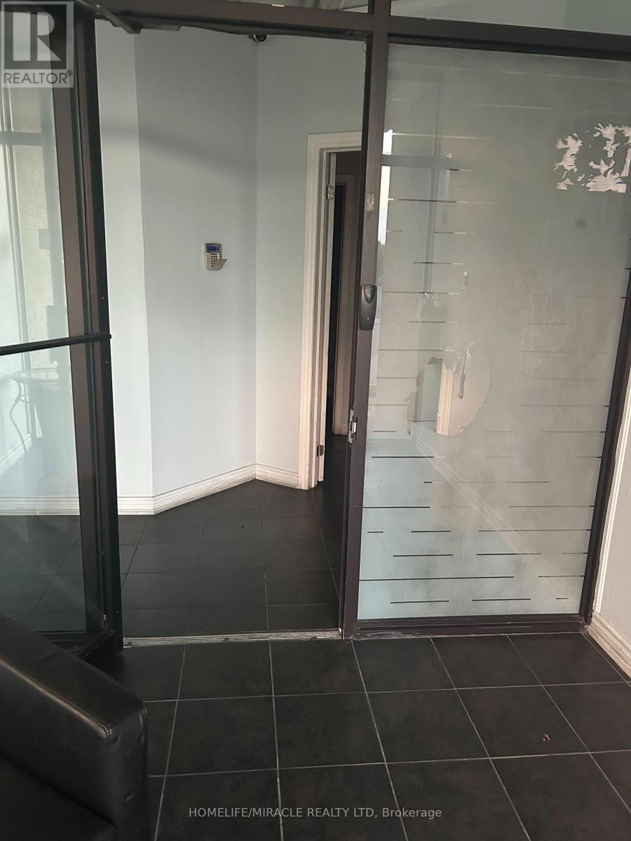 1700 Sismet Road, Mississauga, ON