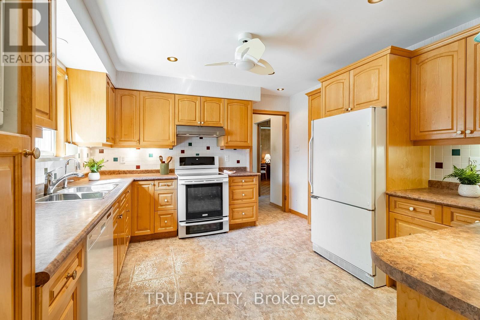 55 Amos Avenue, Waterloo, ON - Indoor Photo Showing Kitchen With Double Sink