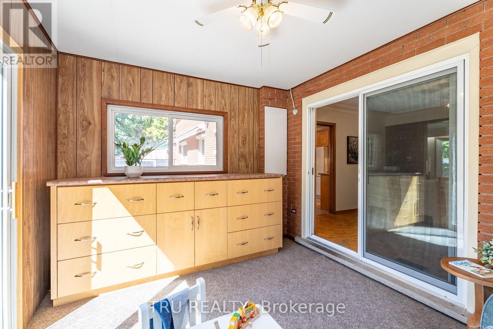 55 Amos Avenue, Waterloo, ON - Indoor