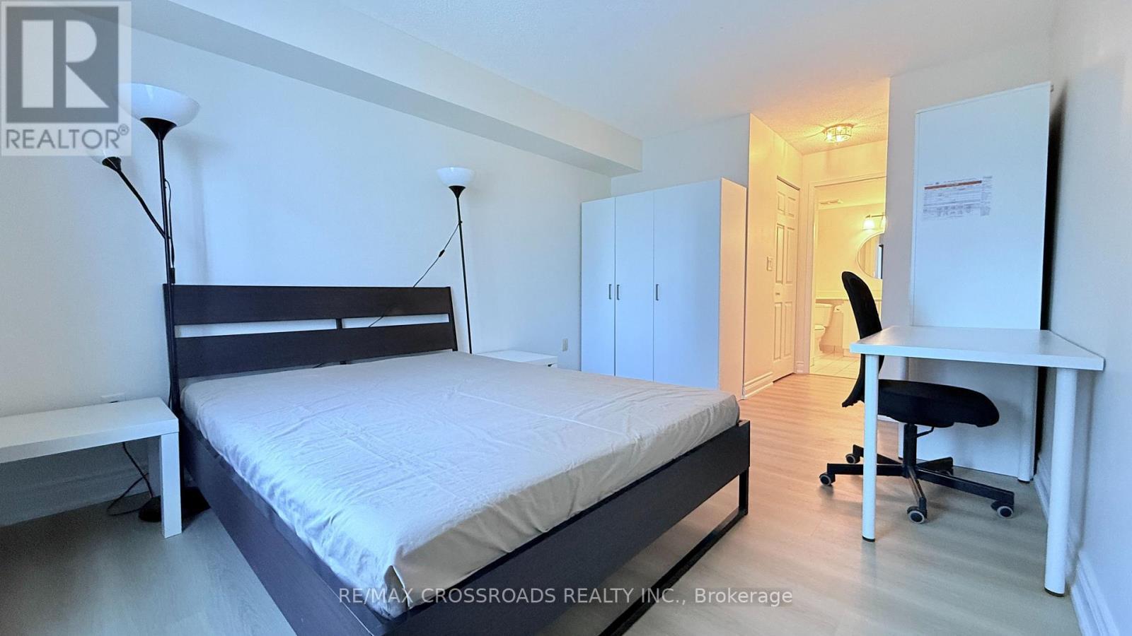 705 - 8 Pemberton Avenue, Toronto, ON - Indoor Photo Showing Bedroom