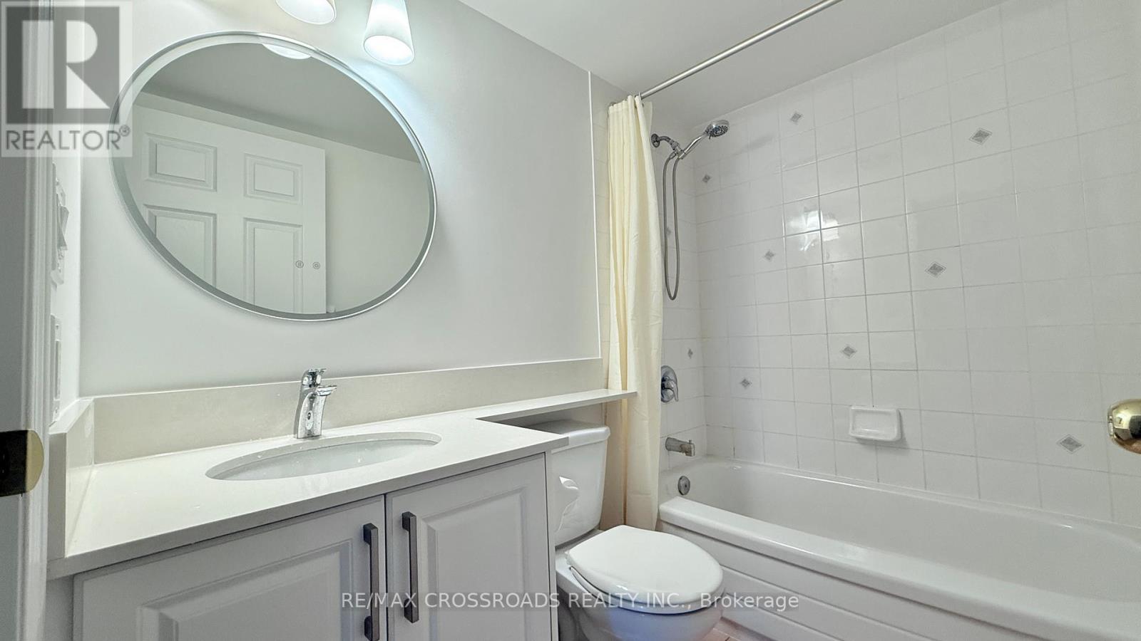 705 - 8 Pemberton Avenue, Toronto, ON - Indoor Photo Showing Bathroom