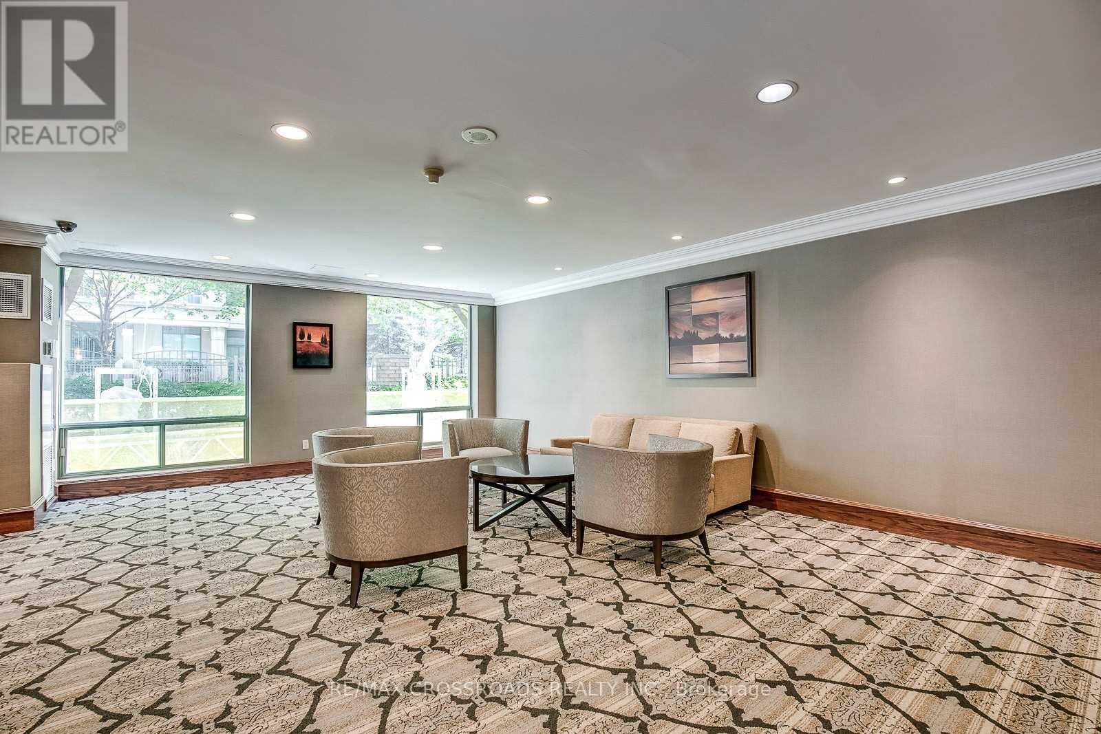 705 - 8 Pemberton Avenue, Toronto, ON - Indoor Photo Showing Other Room